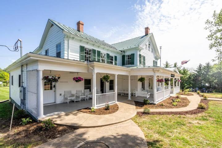 The Legacy Inn Luray Buitenkant foto